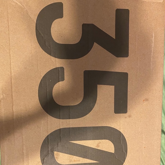 Yeezy boost 350 - Picture 3 of 3